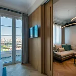 Queen By Luxlikehome * Thessaloniki