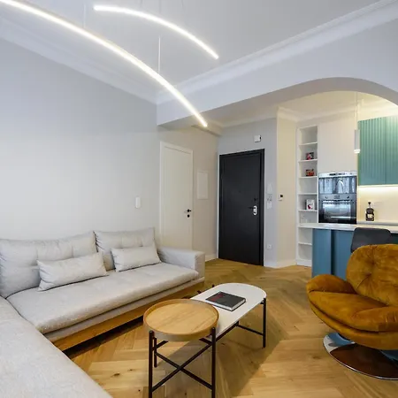 Queen By Luxlikehome Apartment Thessaloniki